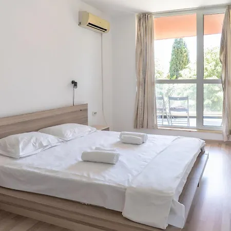 Sunny Flat With Pool * Varna