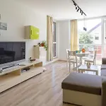 Apartment Sunny Flat With Pool *
