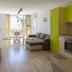 Apartment Sunny Flat With Pool *