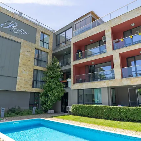 Апартамент Sunny Flat With Pool Варна