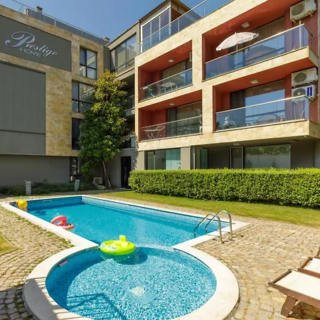 Sunny Flat With Pool Апартамент Варна