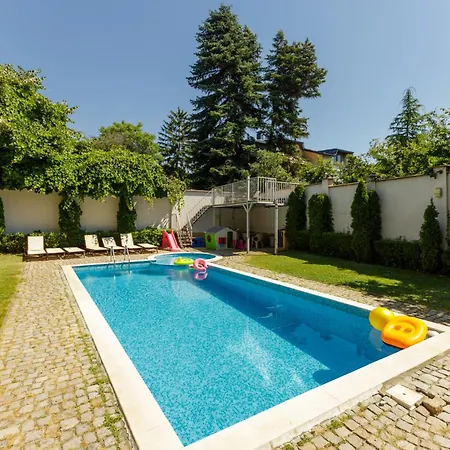 Sunny Flat With Pool * Варна
