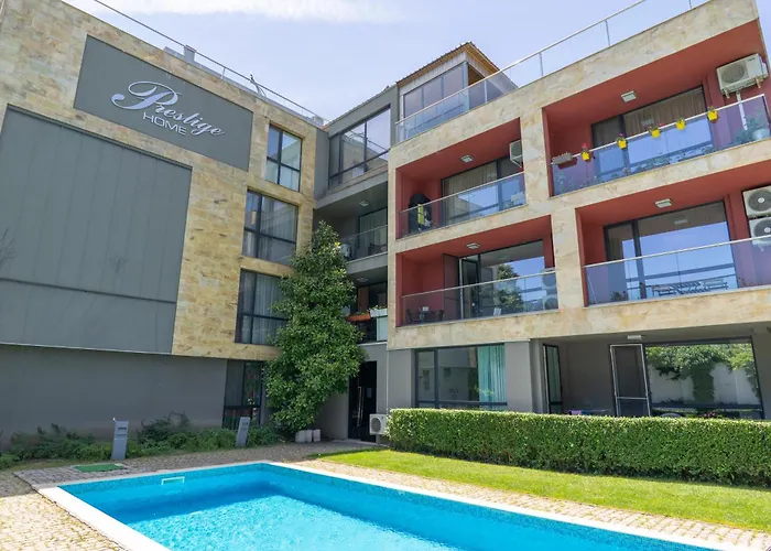 Lägenhet Sunny Flat With Pool Varna