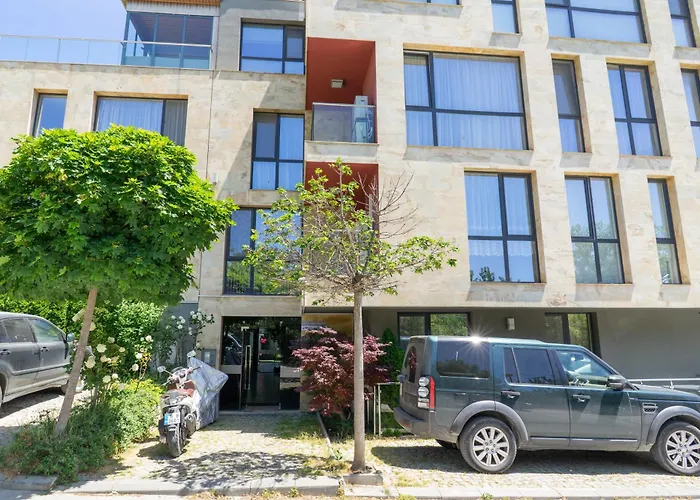 アパート Sunny Flat With Pool *